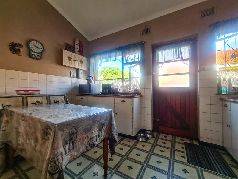 3 Bedroom Property for Sale in Goodwood Central Western Cape